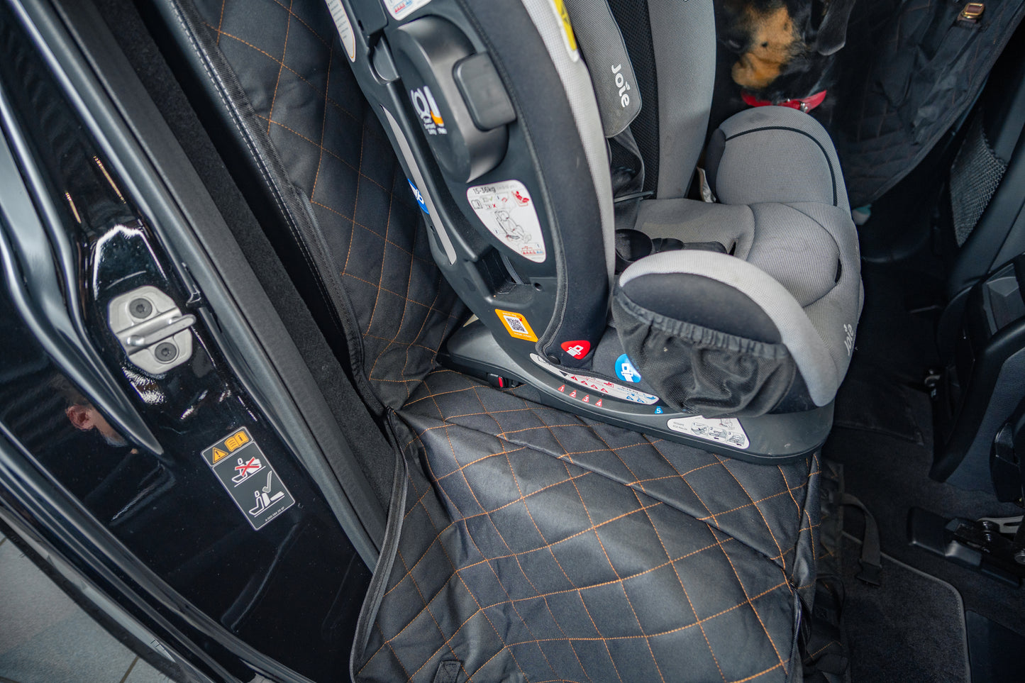 Auto Rücksitzschoner inkl. Kühldecke - Wasserabweisende und Kratzfeste Rücksitzabdeckung - Premium Qualität foryou®